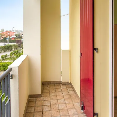 Gorgeous In With Swimming Pool Appartement