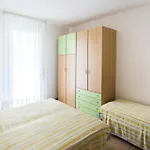 Apartment 1 Bedroom In *